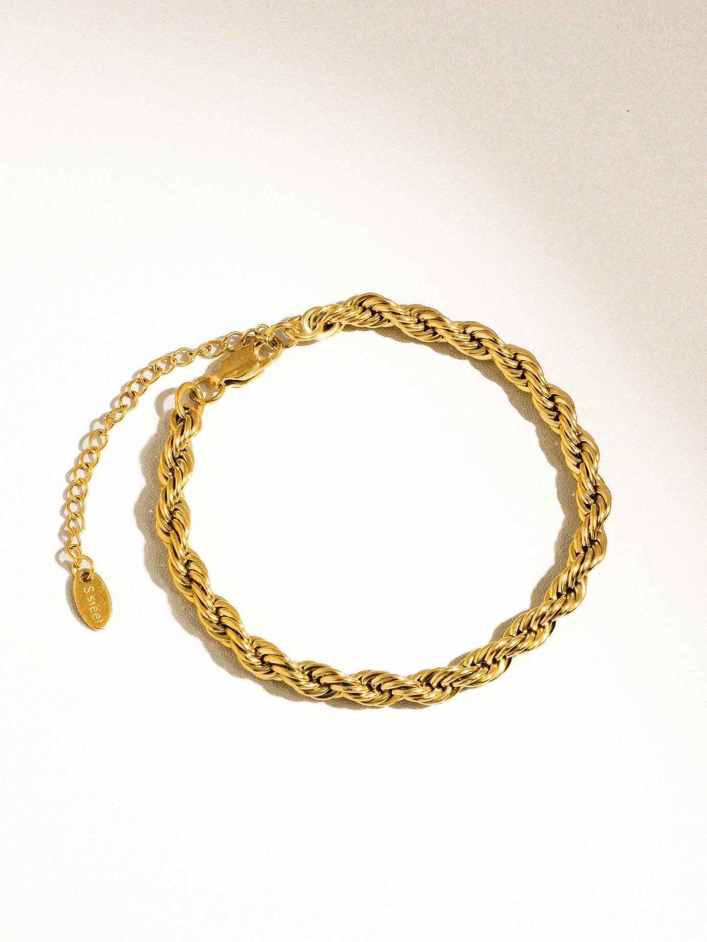 Sadie 18K Gold Non-Tarnish Braided Bracelet